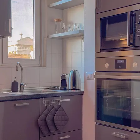 Apartment Spacious With Balcony And 2 Bathrooms By Host Hero *