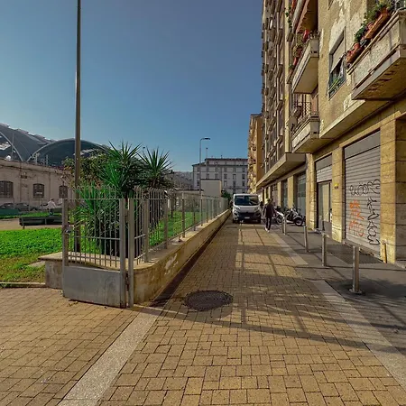 Spacious With Balcony And 2 Bathrooms By Host Hero Apartment Mailand