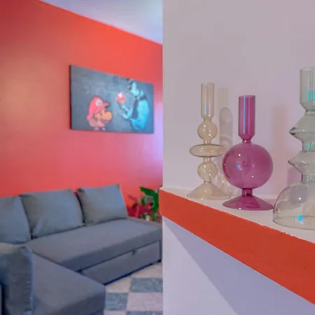 Spacious With Romantic Balcony And 2 Bathrooms Apartment *
