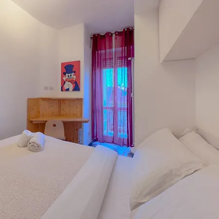 Apartment Spacious With Romantic Balcony And 2 Bathrooms *