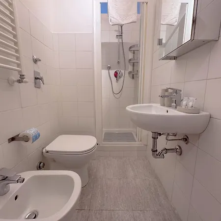 Apartment Spacious With Romantic Balcony And 2 Bathrooms