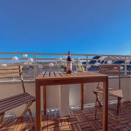 Spacious With Romantic Balcony And 2 Bathrooms Milan