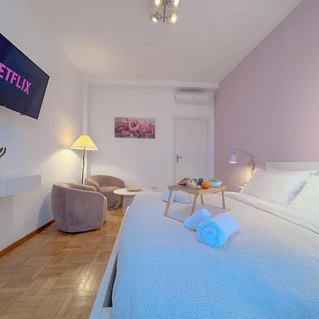 Spacious With Romantic Balcony And 2 Bathrooms * Milan