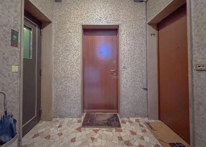 Spacious With Balcony And 2 Bathrooms By Host Hero Daire *