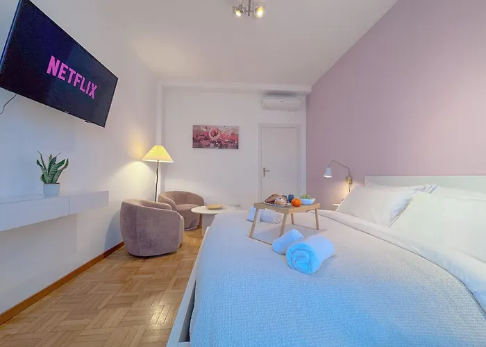 Spacious With Balcony And 2 Bathrooms By Host Hero * Milano