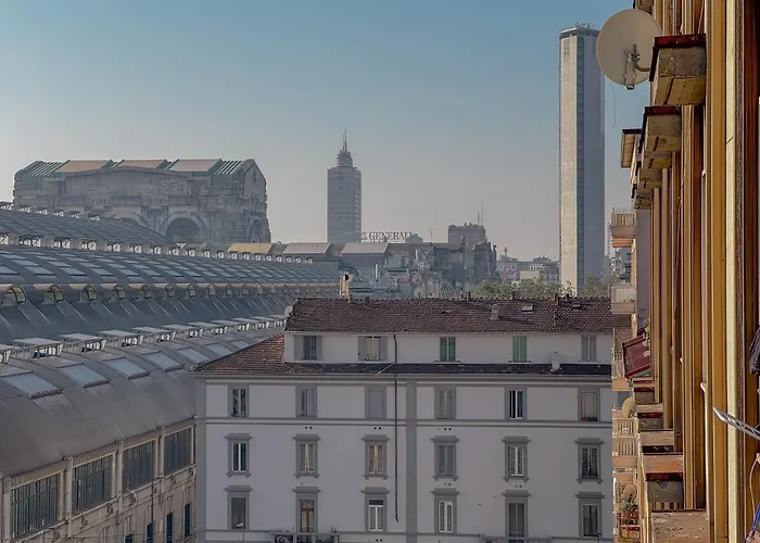 Spacious With Balcony And 2 Bathrooms By Host Hero * Milano