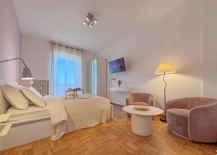 Daire Spacious With Balcony And 2 Bathrooms By Host Hero